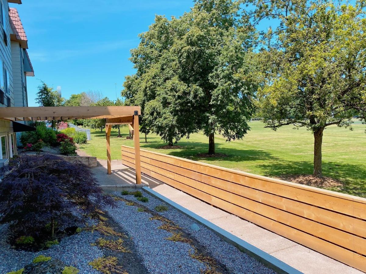 Country Inn & Suites By Radisson, Delta Park North Portland Exteriör bild
